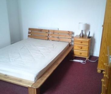 Room in a Shared Flat, Brentbridge Road, M14 - Photo 1