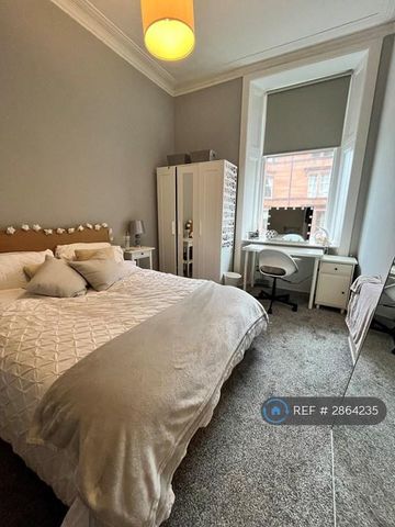 4 bedroom flat to rent - Photo 5