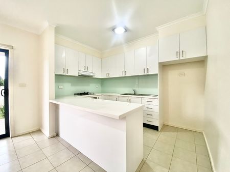 2/14 Boyd Avenue, Oakleigh East VIC 3166 - Townhouse For Rent | Domain - Photo 5