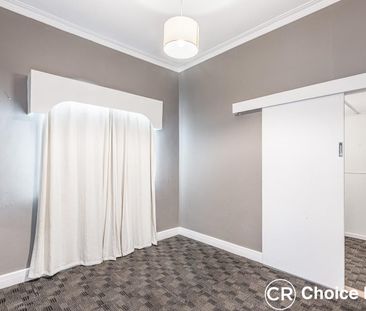 Spacious 4 Bedroom Home with Huge Backyard - Photo 6