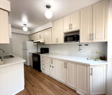 For Lease - 55 Ravenscliffe Court, Brampton, Ontario - Photo 3