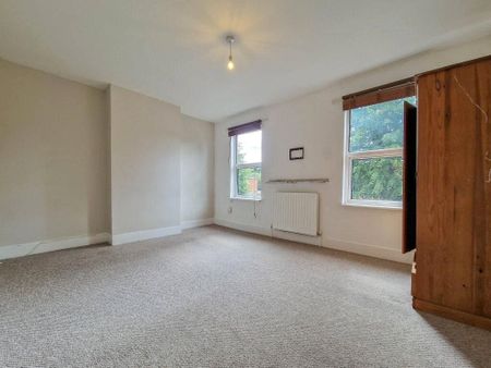 3 bedroom terraced house to rent - Photo 4