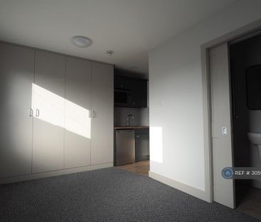 4 bedroom terraced house to rent - Photo 2