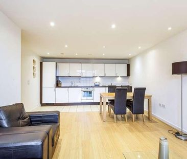 The Crescent, Gunwharf Quays, Portsmouth, PO1 - Photo 1