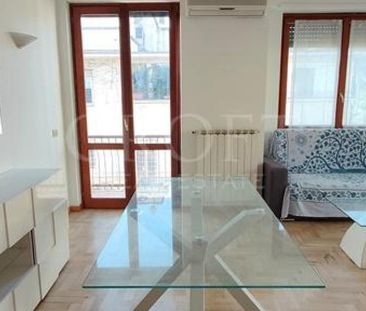 Attic-Vatican: Semi Furnished 1 bedroom, spacious living rom, kitch... - Photo 6