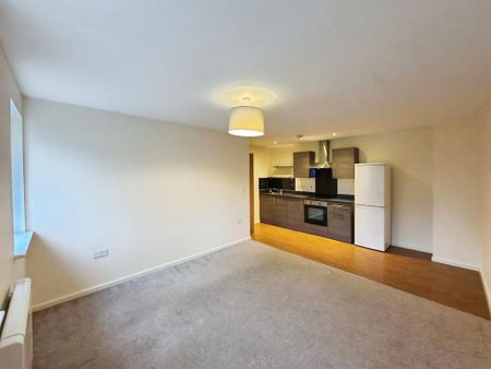 2 bedroom flat to rent - Photo 2