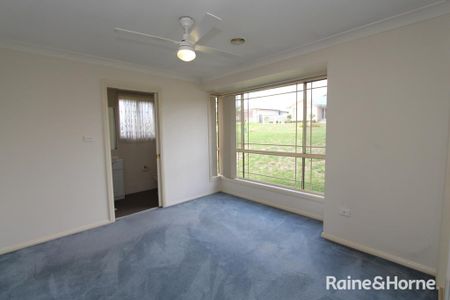 26 Sapphire Crescent, Kelso, NSW 2795 - Photo 5