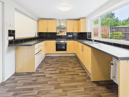 3 bedroom terraced house to rent - Photo 3