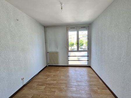 Location Appartement 4 pièces 65m² CREST 26400 - Photo 3