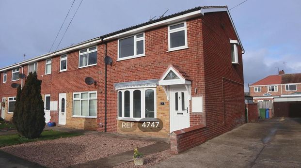 3 bedroom property to rent - Photo 1