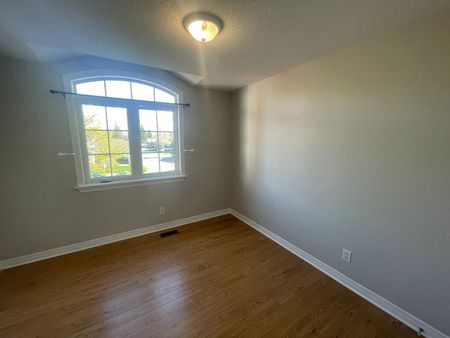 For Lease - 202 Forestglade Crescent, Hunt Club - South Keys and Area, Ontario - Photo 3