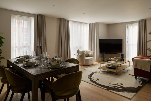 4 bedroom flat to rent - Photo 1