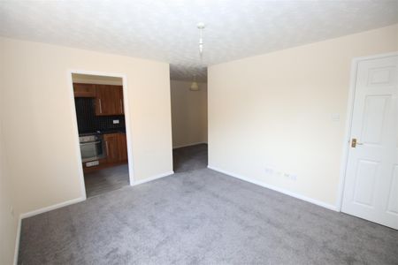 1 bedroom Studio to let - Photo 3