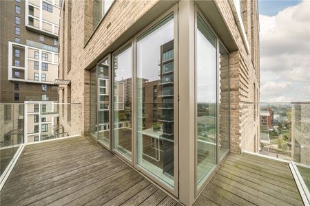 Kidbrooke Park Road, London, SE3 9FZ - Photo 4