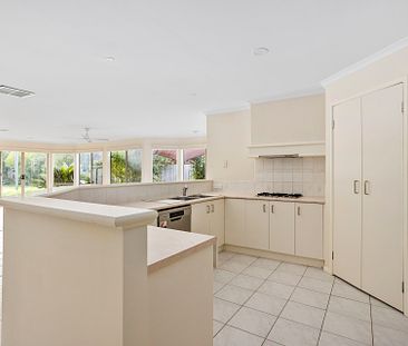 37 Woodlands Grove, Safety Beach. - Photo 5