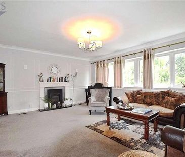 Wild Oaks, Acacia Road, Staines-upon-thames, Surrey, TW18 - Photo 3