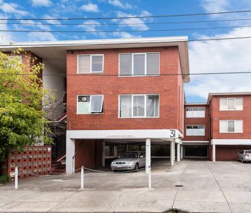 Studio Apartment with New Split System – Comfort and Convenience! - Photo 2