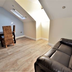 2 bedroom Flat in Woodsley Road, Leeds - Photo 1