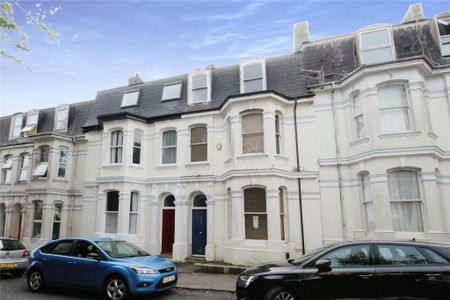 6 bedroom terraced house to rent - Photo 2