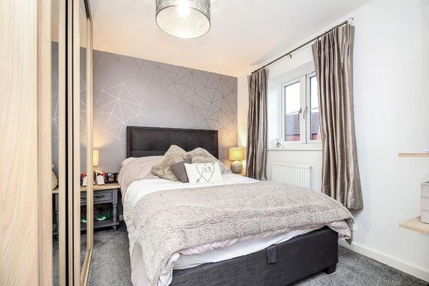 3 bedroom semi-detached house to rent - Photo 1