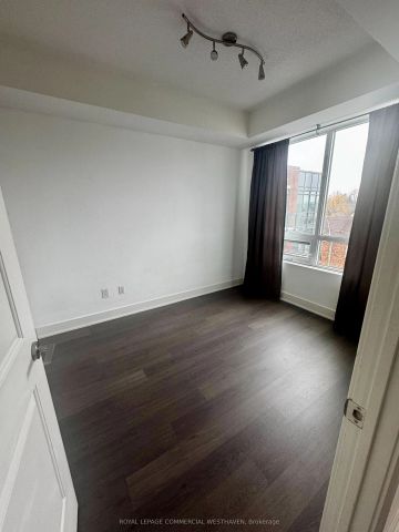 7608 Yonge Street #522 - Photo 2