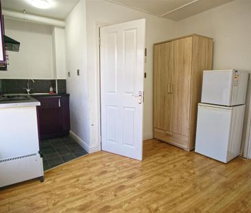1 bedroom flat to rent - Photo 6