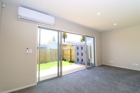 Papakura Near New 3 Bedroom 2 bathroom for rent - Photo 4