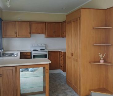 2-BEDROOM IN MACLEANS ZONE - Photo 3