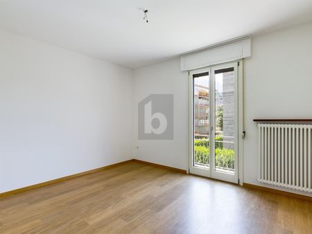 AMPIO E LUMINOSO - Photo 3