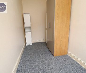 2 bedroom end of terrace house to rent - Photo 4