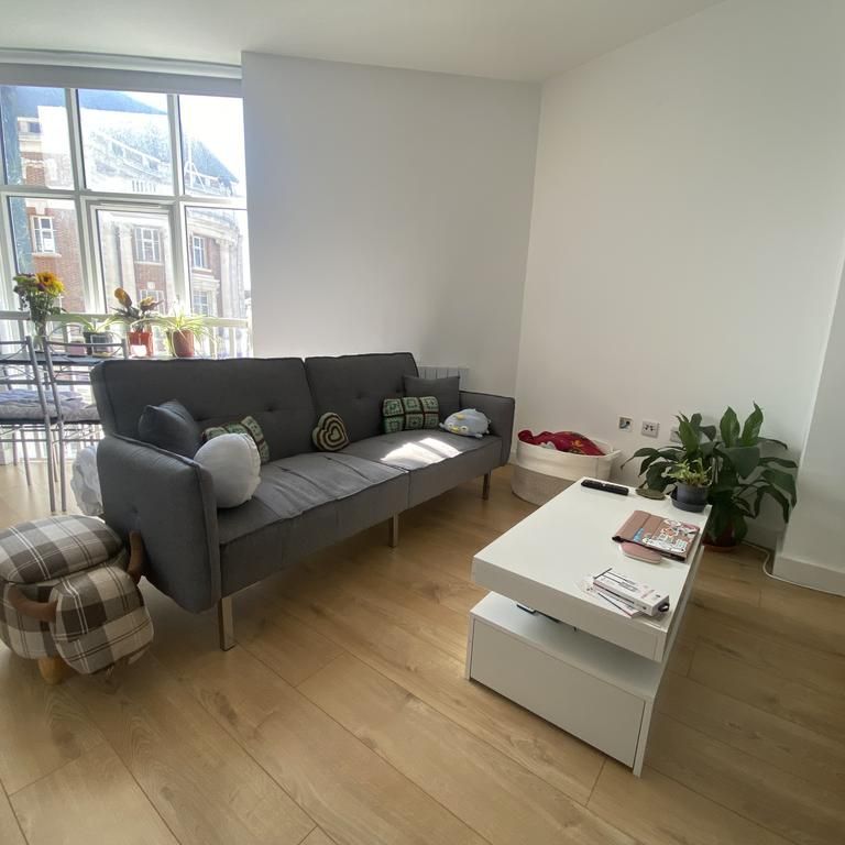 2 bedroom flat to rent - Photo 1