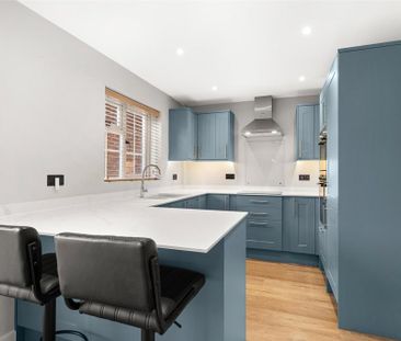 3 bedroom detached house to rent - Photo 5