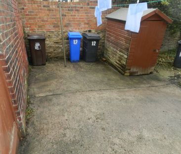 3 Bed Terraced House, Newent Lane, S10 - Photo 2