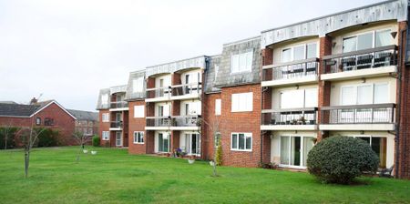 2 bedroom ground floor flat to rent - Photo 5