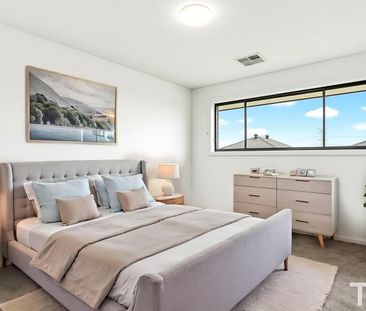 Contemporary Family Living with Style, Space & Comfort - Photo 5