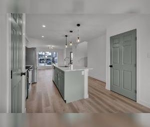 1-3 Unit Home in North Edmonton Crystallina Nera - Photo 6