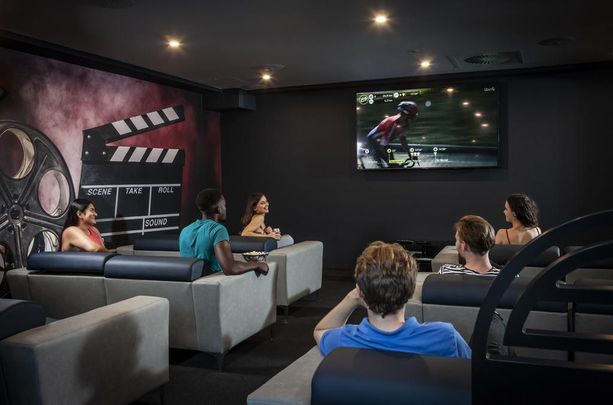 1 bedroom private hall to rent - Photo 1