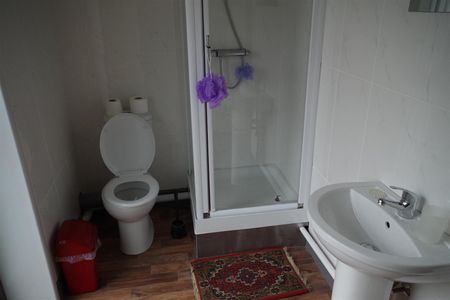 Wigan Road, Bolton - Photo 5