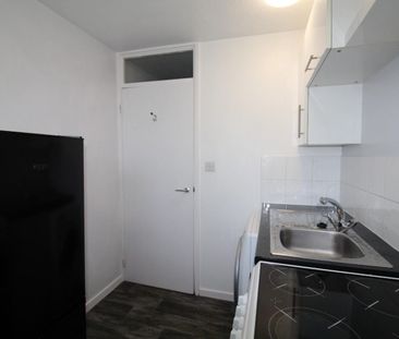 1 bedroom Flat To Let - Photo 4