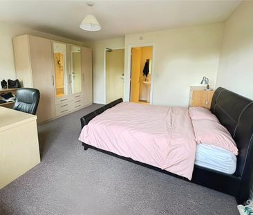 1 bedroom in a house share to rent - Photo 4