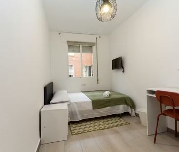 Calle de Saint Exupéry, Málaga, Andalusia 29007 - Photo 3