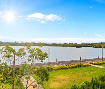 Waterfront Townhome - Photo 6