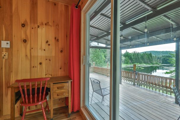 Maison de plain-pied à Saint-Adolphe-d'Howard - Photo 1