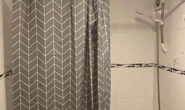 Room in a Shared Flat, Kingsridge, SW19 - Photo 1