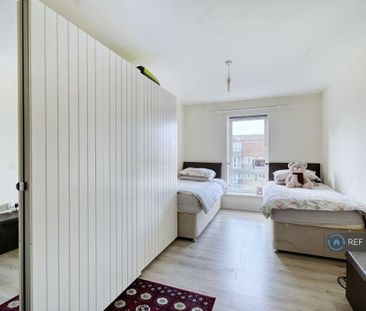 2 bedroom flat to rent - Photo 6