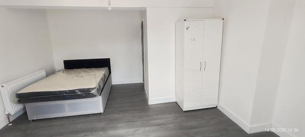 7 bedroom house of multiple occupation to rent - Photo 1