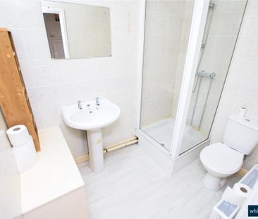 Rydall Place, Leeds, West Yorkshire, LS11 - Photo 4