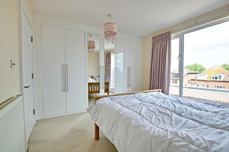 2 bedroom penthouse to rent - Photo 5