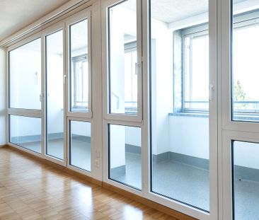 Grosszügige Maisonettewohnung mit einzigartiger Aussicht über Bellach - Photo 1