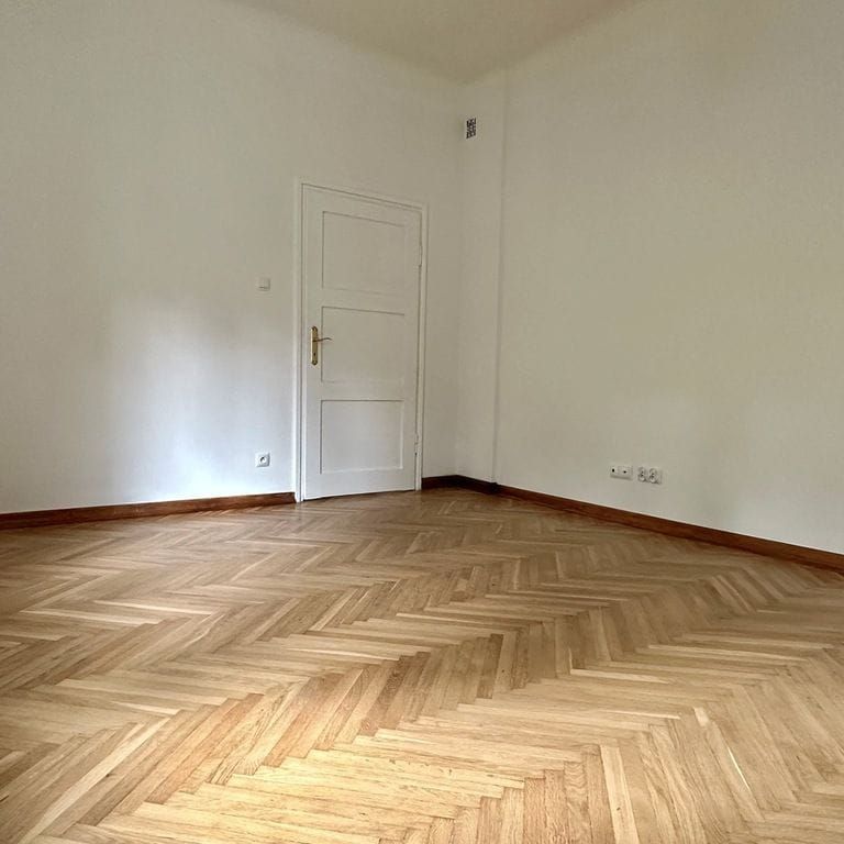 2 pokoje blisko Łazienek Królewskich 61.4 m² - Zdjęcie 1